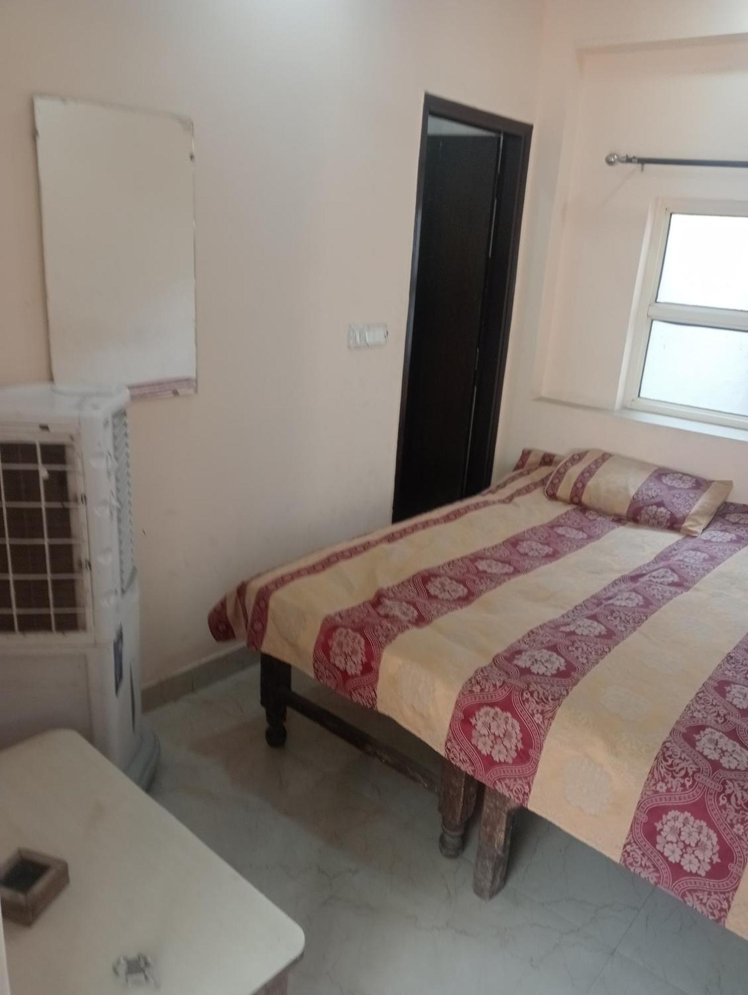 Ever Green Guest House Travel & Pg New Delhi Eksteriør billede