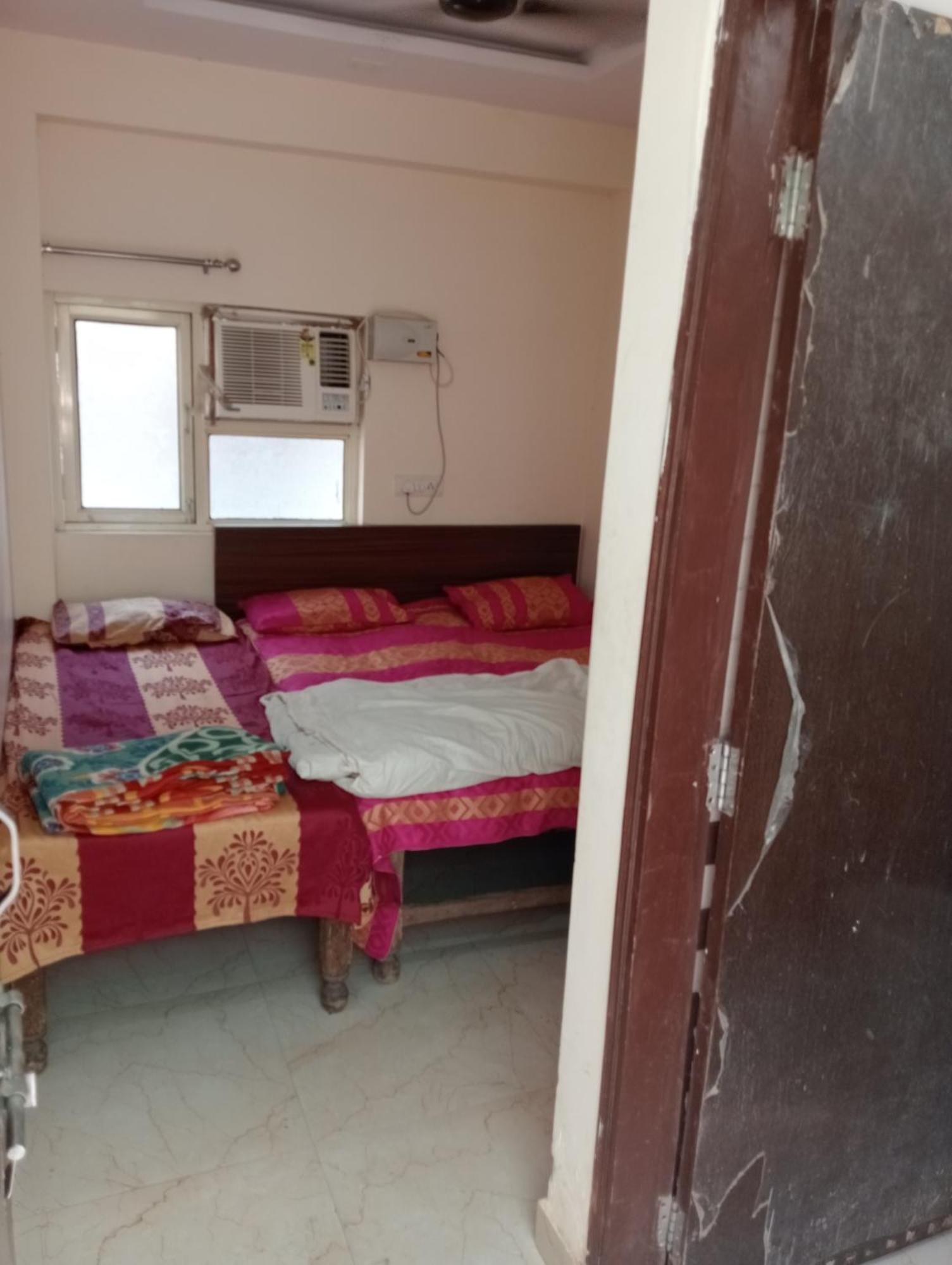 Ever Green Guest House Travel & Pg New Delhi Eksteriør billede