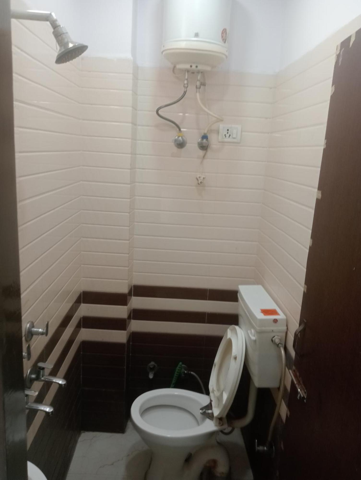 Ever Green Guest House Travel & Pg New Delhi Eksteriør billede