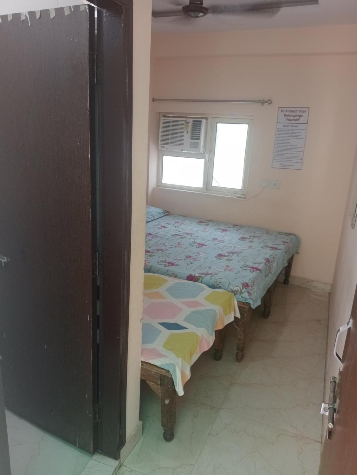 Ever Green Guest House Travel & Pg New Delhi Eksteriør billede
